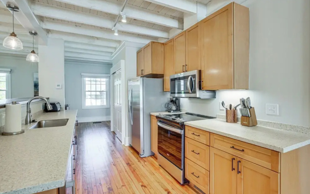 Walkable Main Street Blowing Rock Apartment!