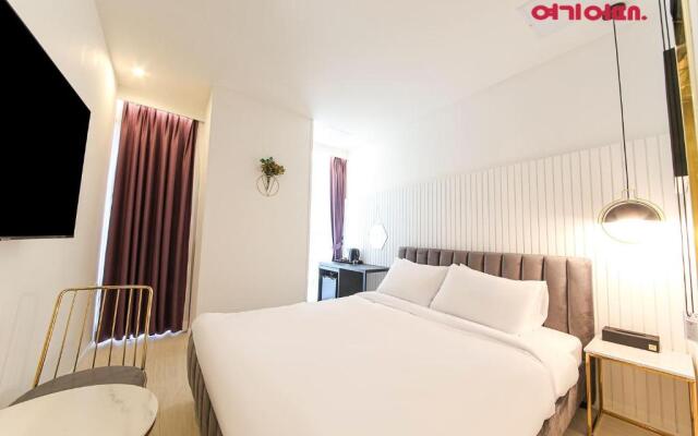 De Homme Hotel