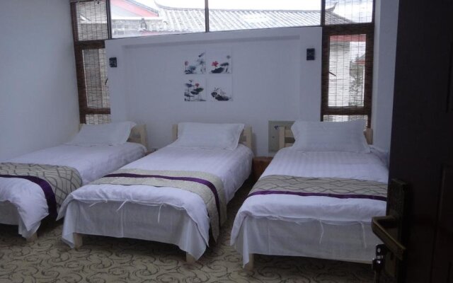 Lijiang Shuhe Caravan