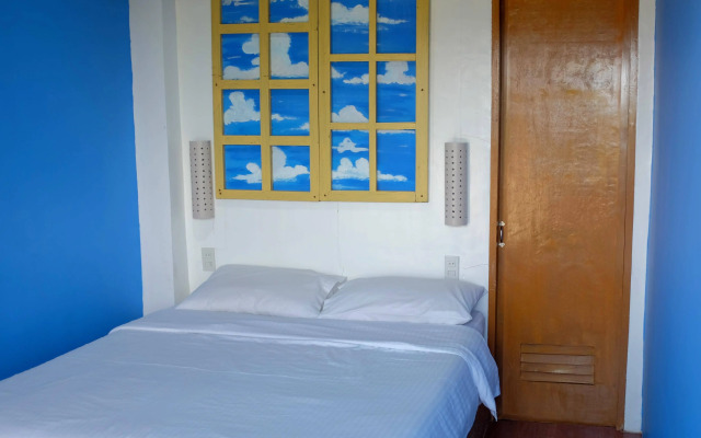 MNL Beach Hostel Boracay