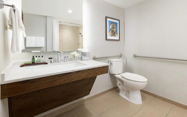 Country Inn & Suites By Carlson Calabasas