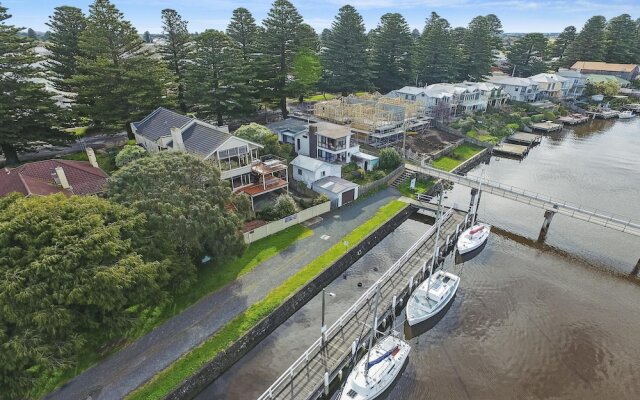 Shearwater Penthouse Apartment