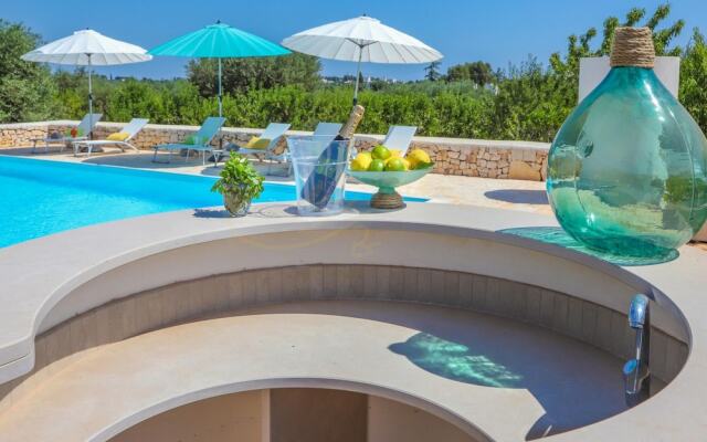 TD Trulli Della Magnolia Trulli w Amazing Garden