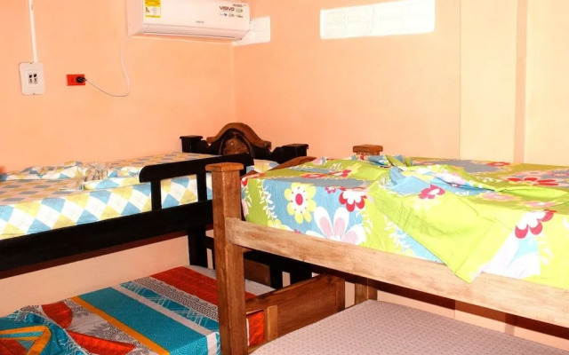 Hostal Happy Day - Hostel