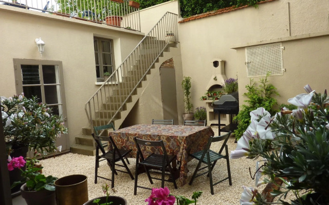Le Logis Bed and Breakfast
