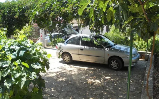 Apartment Mikulandra