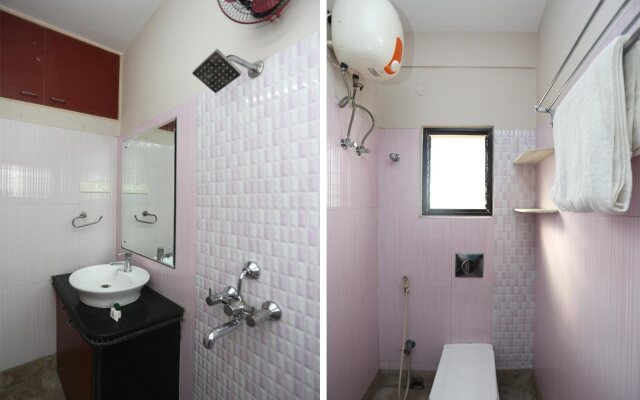 B S Guest House by OYO Rooms