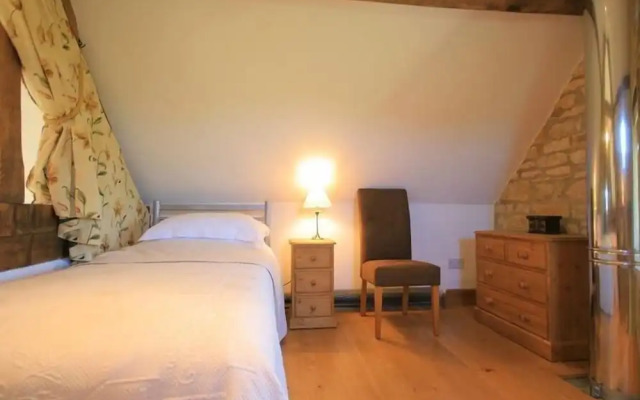 Calcot Peak Barn, CIRENCESTER