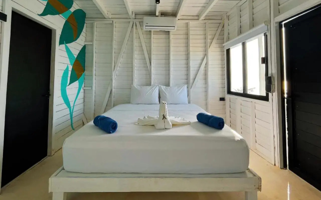 El Faro Beach Front by ÓOL Hotels