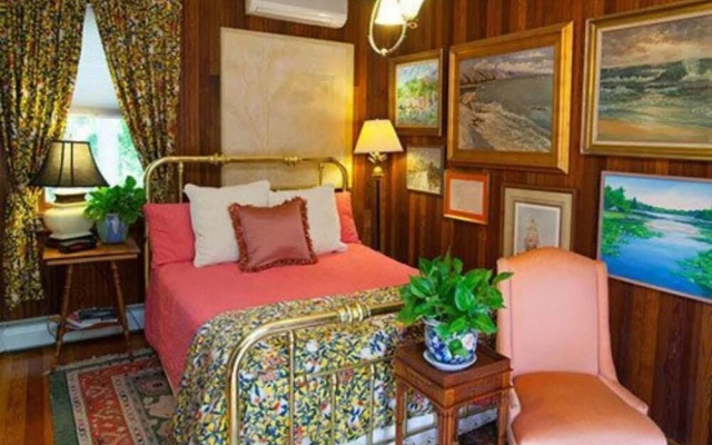 Fairlawn Inn
