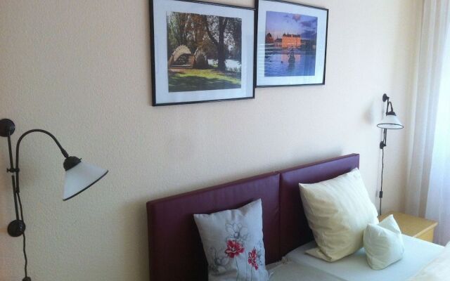 Hotel am Flugplatz B&B