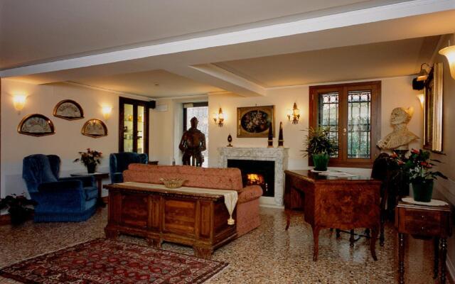 Unahotels Ala Venezia - Adults Only