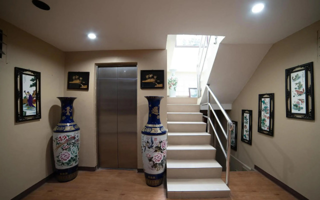 Longzhu Guesthouse