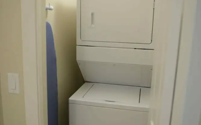 Osprey at Waterscapes by KelownaGo