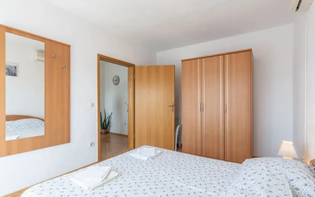 Charming Trogir Apartments With Balcony