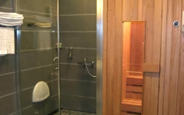 Jiazhou Holiday Hotel