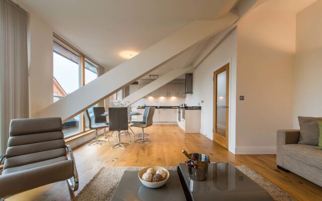 Hampden Apartments - The Victoria