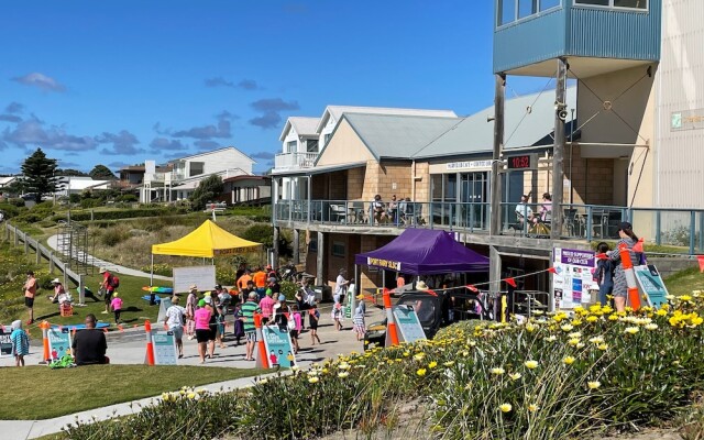 Sails - Elegant, spacious beach villa