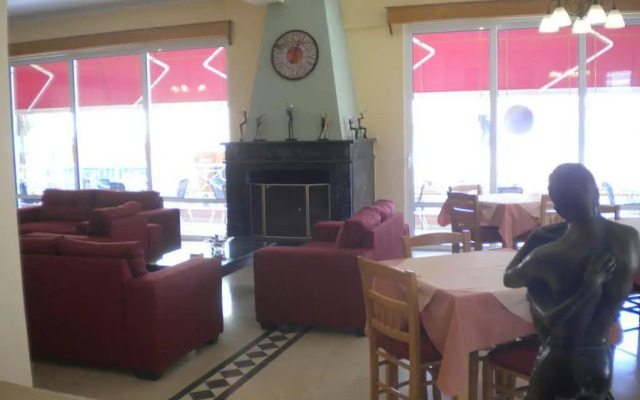 Brati II Beach Hotel