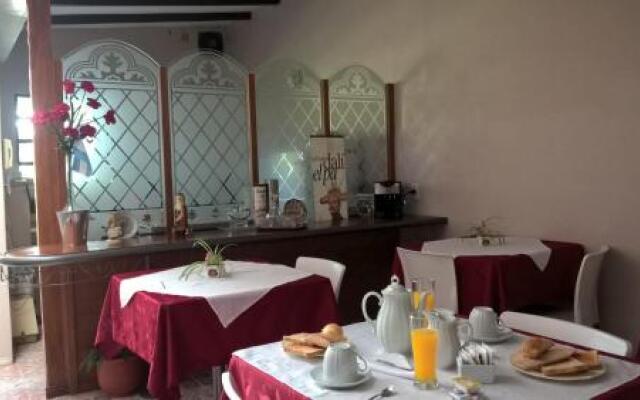 Hotel Lourd Mary