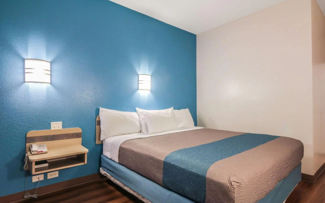 Motel 6 New Braunfels, TX