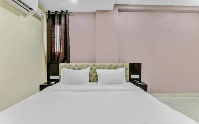 Collection O 85387 Holidays Inn