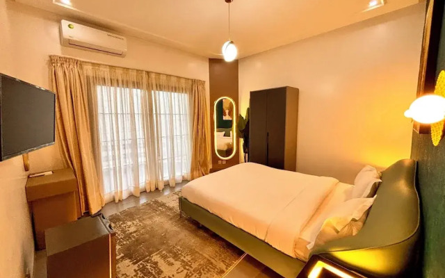 Lighthouse Signature Suites