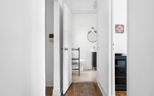 ALTIDO Stunning 4BR Apt w/terrace&seaview in Alfama