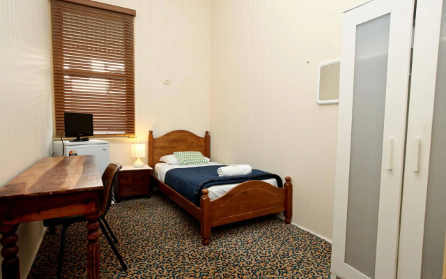 Bowen Terrace Accommodation