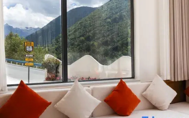 Junshan Homestay (Kangding Branch)