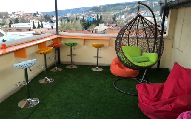 Ms Jackson Guesthouse  Hostel