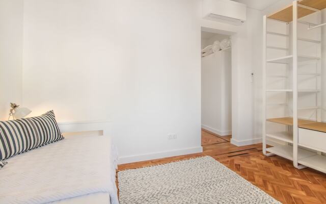 Marques de Pombal Metropolitan Flat