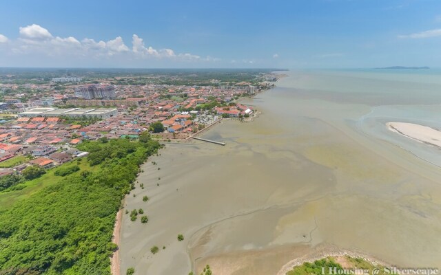 Silverscape Deluxe Melaka by I Housing