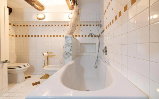 Casa Riviera, Big Apartment with Sea View on Chiaia