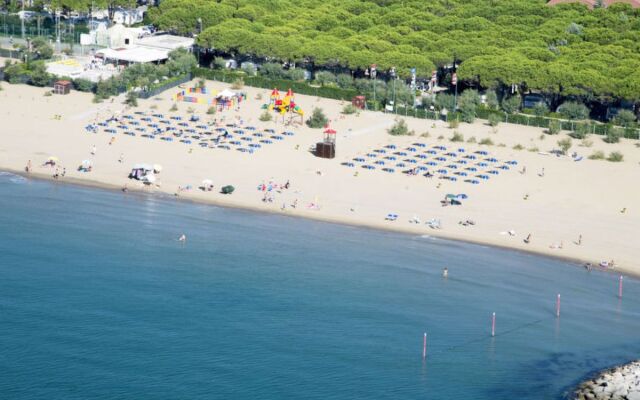 Residence Village (CLL240)