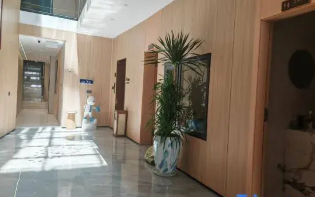Weisika Hotel (Zhaotong Yuanbaoshan Park)