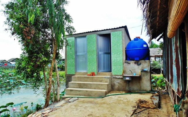Hai Lua Homestay (Lotus Lake Homestay)
