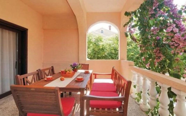 Beautiful Apartment Nora - near the beach