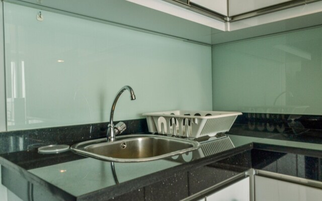 Cozy Living 1BR at Casa de Parco Apartment