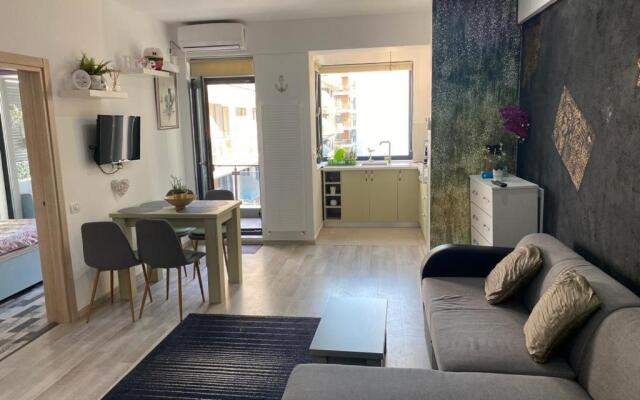 Panoramis Apartment by Eduard