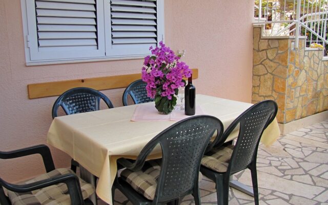 Apartments Zdravko