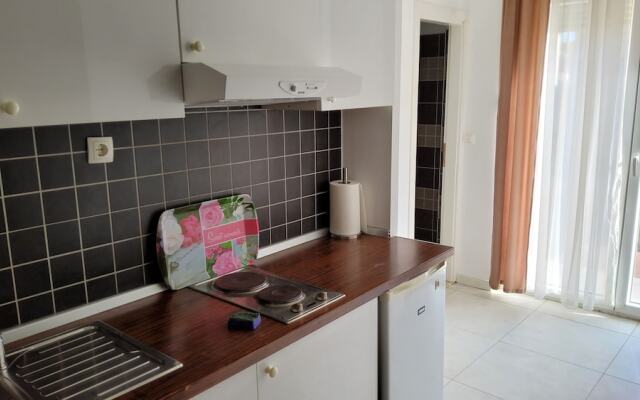Economy Apartment 12 Sleeps 3 Guests