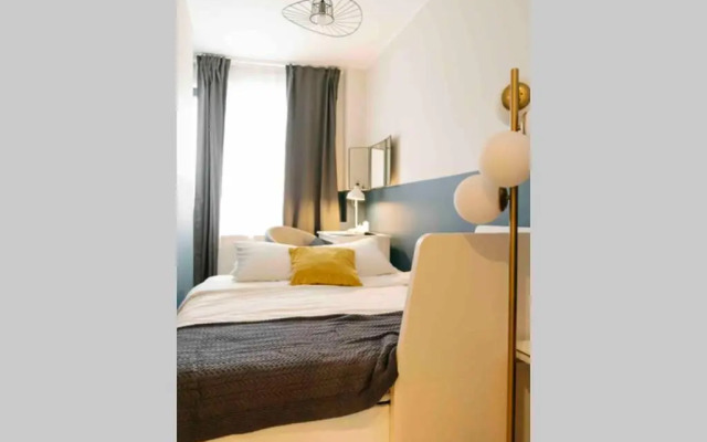 Sunny 2BR Flat-Top Location-Amazing Views