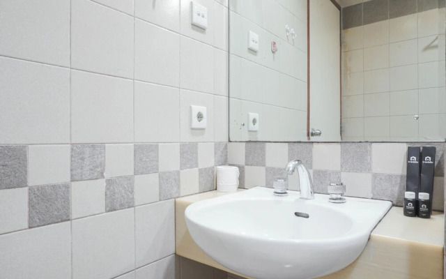 Homey 2Br At Pangeran Jayakarta Apartment