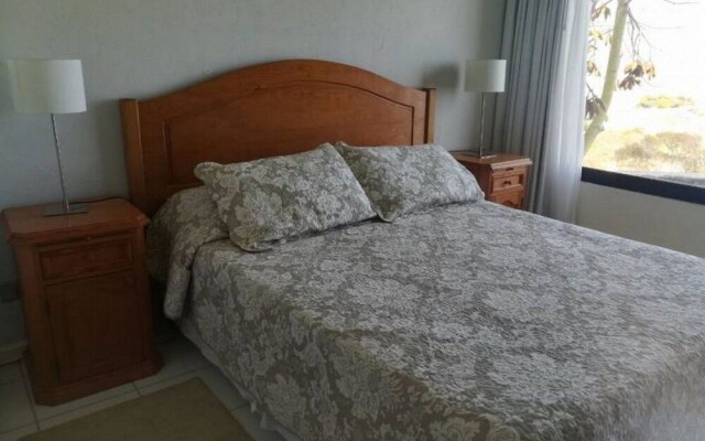 Departamento frente al mar en primer piso. Puerto velero