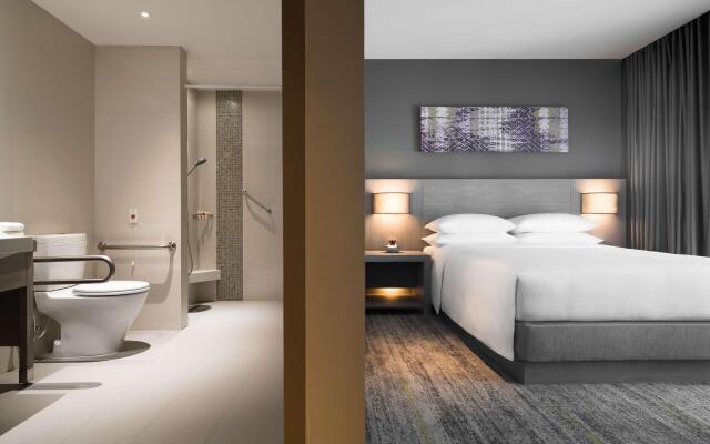 Hyatt Place Bangkok Sukhumvit 24
