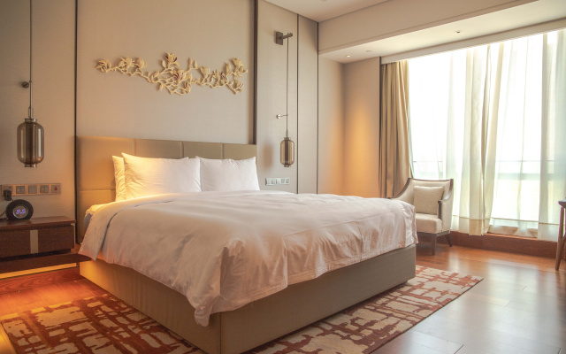 HUALUXE Beijing Xinan by IHG