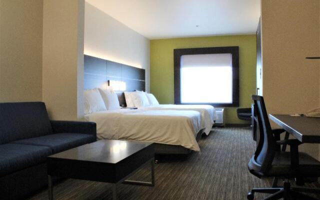 Holiday Inn Express And Sts Napa Valley American Cyn