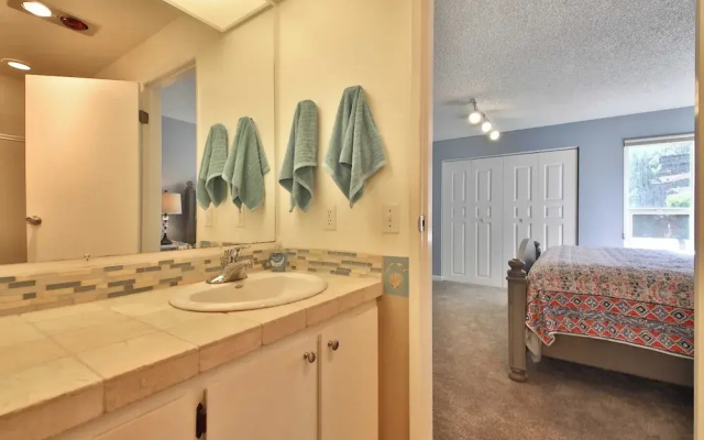 Beachfront Condo - Mutiny Bay by Avantstay Views