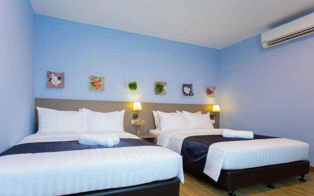 Oyo 490 Dk Hotel